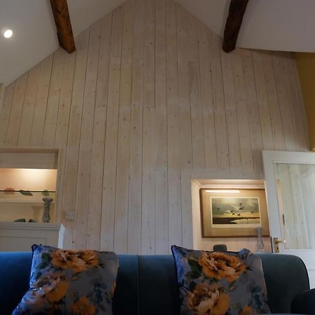 Crucis Park Estate Villa Cirencester Exterior foto